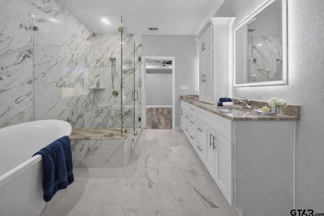 105 Maxine St, Mineola, TX 75773