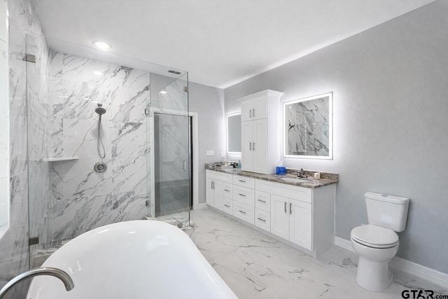 105 Maxine St, Mineola, TX 75773