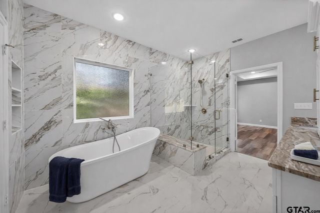 105 Maxine St, Mineola, TX 75773