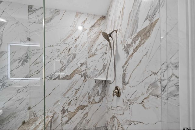 105 Maxine St, Mineola, TX 75773