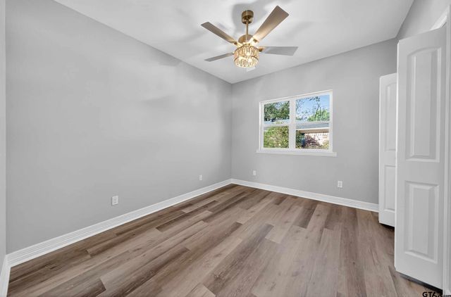 105 Maxine St, Mineola, TX 75773