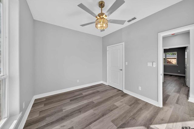 105 Maxine St, Mineola, TX 75773