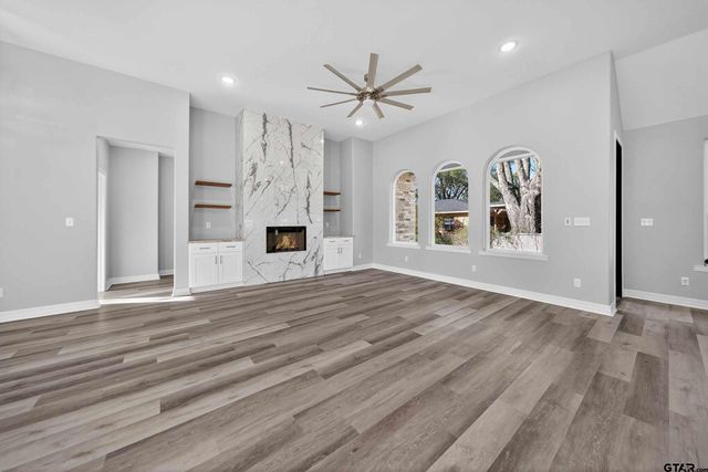 105 Maxine St, Mineola, TX 75773