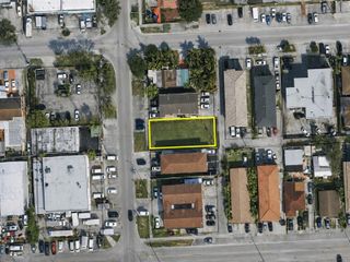 2657 W 2nd Ave, Hialeah, FL 33010