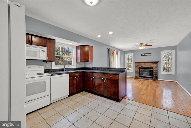 9318 HINES ESTATES DR, Parkville, MD 21234