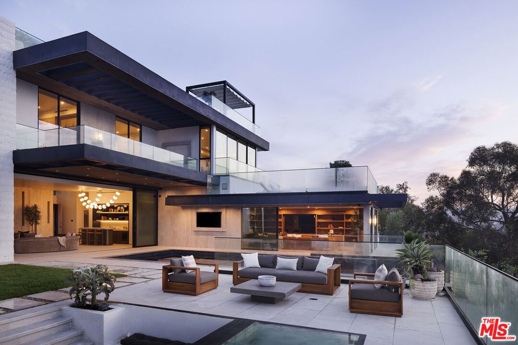 10850 Portofino Place, Los Angeles, CA 90077 — exterior