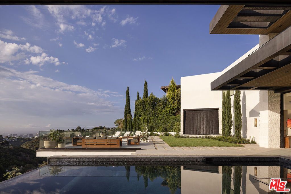 10850 Portofino Place, Los Angeles, CA 90077 — photo 4