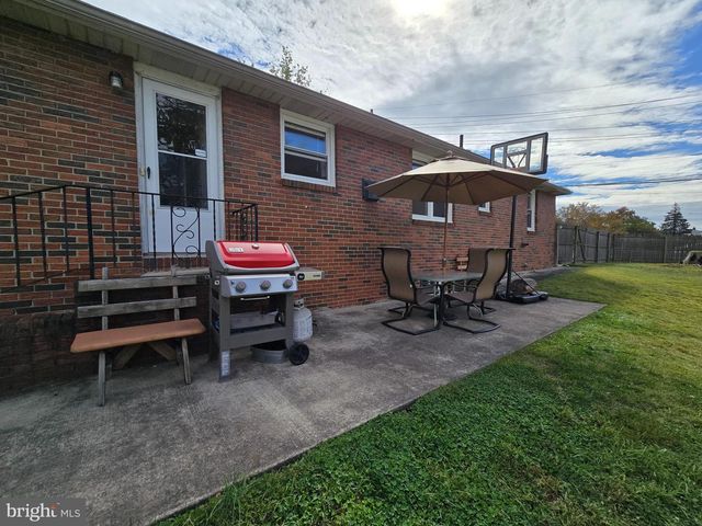 5915 LEXINGTON AVE, Pennsauken, NJ 08109