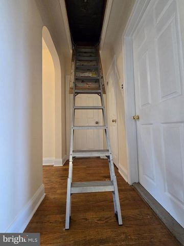 5915 LEXINGTON AVE, Pennsauken, NJ 08109