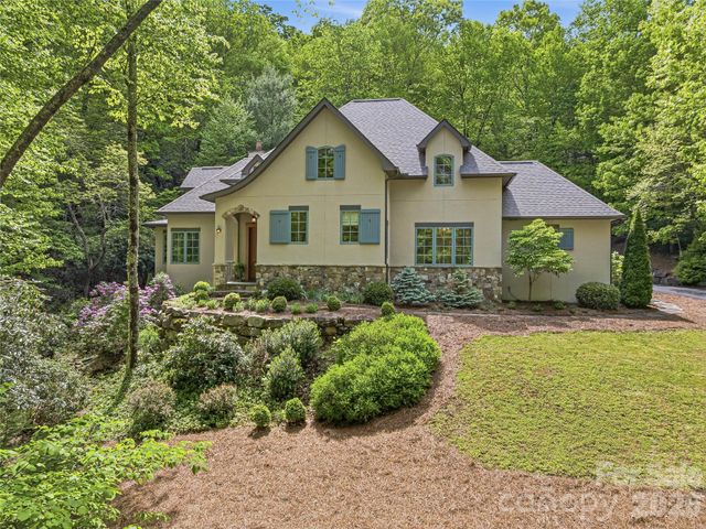 732 Streamside Drive, Arden, NC 28704