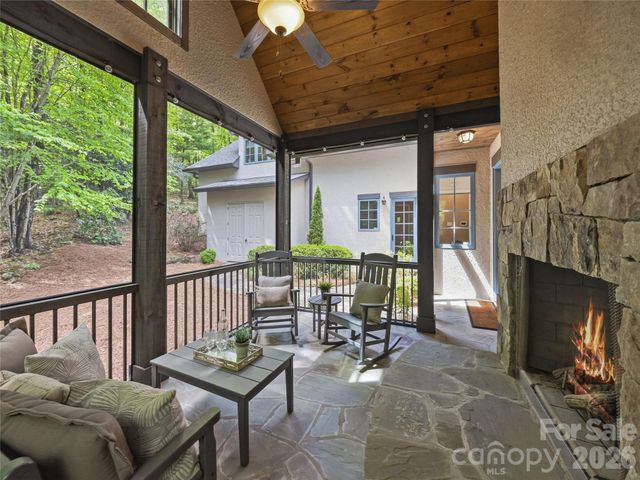 732 Streamside Drive, Arden, NC 28704