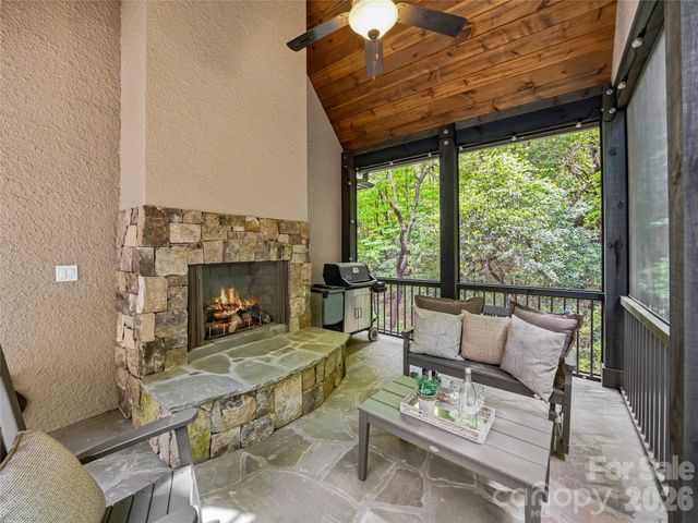 732 Streamside Drive, Arden, NC 28704