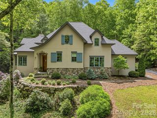 732 Streamside Drive, Arden, NC 28704