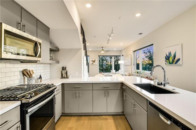 2002 E 7th ST 201, Austin, TX 78702