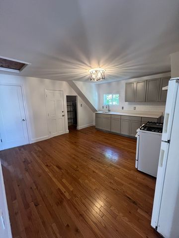 9 Lander Avenue 3, Lynn, MA 01902