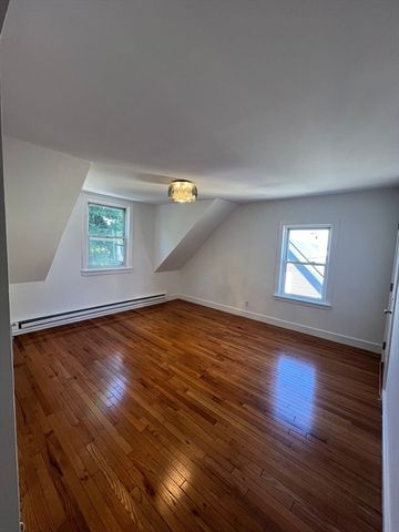 9 Lander Avenue 3, Lynn, MA 01902