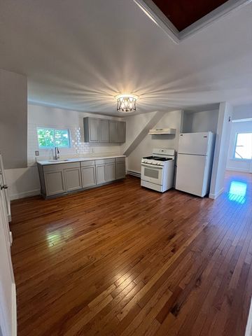 9 Lander Avenue 3, Lynn, MA 01902