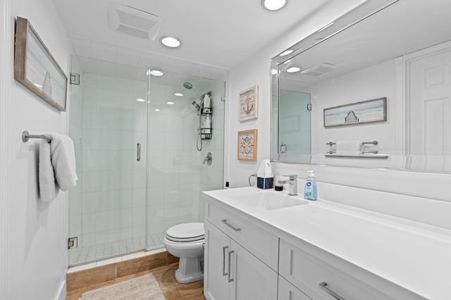 140 NE 28th 604, Pompano Beach, FL 33062