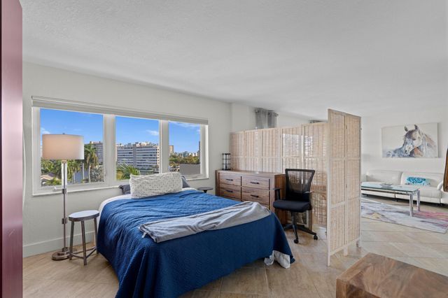 140 NE 28th 604, Pompano Beach, FL 33062