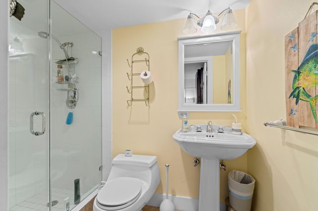 140 NE 28th 604, Pompano Beach, FL 33062