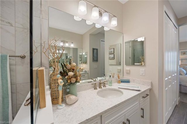 2322 Marquesa CIR, Naples, FL 34112