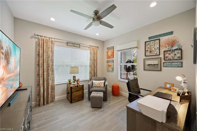 2322 Marquesa CIR, Naples, FL 34112