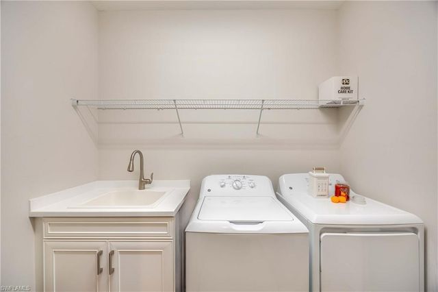 2322 Marquesa CIR, Naples, FL 34112