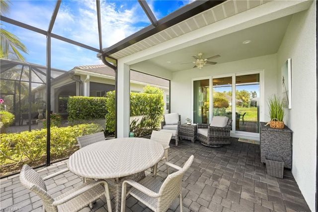 2322 Marquesa CIR, Naples, FL 34112