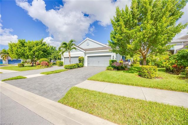 2322 Marquesa CIR, Naples, FL 34112