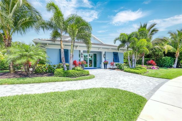 2322 Marquesa CIR, Naples, FL 34112