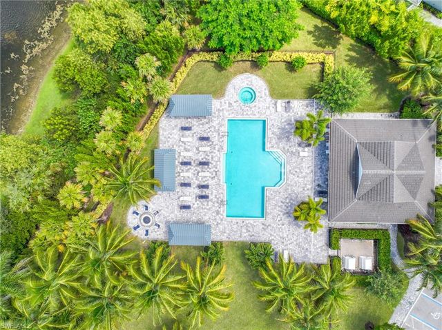 2322 Marquesa CIR, Naples, FL 34112