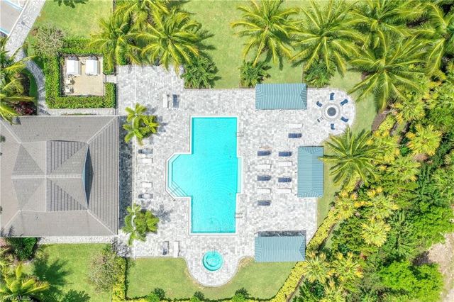 2322 Marquesa CIR, Naples, FL 34112