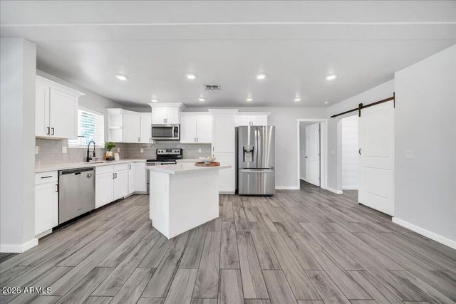 7226 N 23RD Avenue, Phoenix, AZ 85021