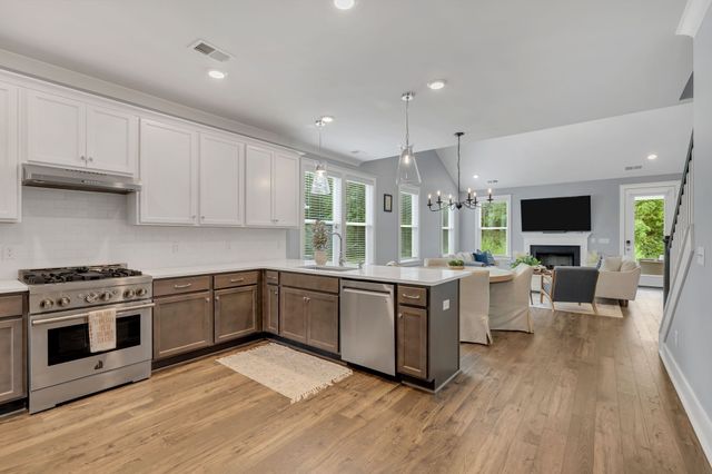 262 Cornice Dr, La Vergne, TN 37086