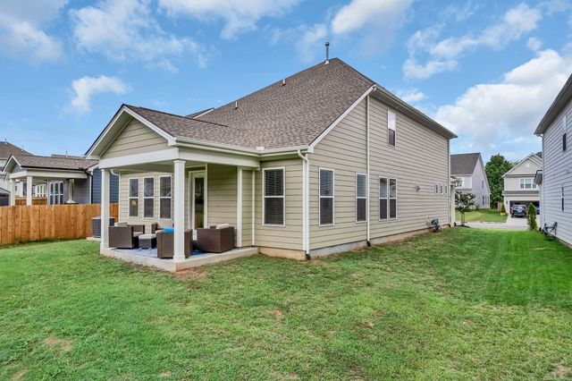 262 Cornice Dr, La Vergne, TN 37086
