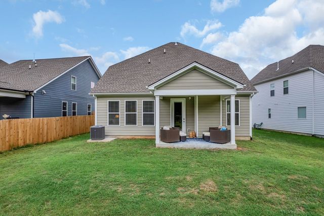 262 Cornice Dr, La Vergne, TN 37086