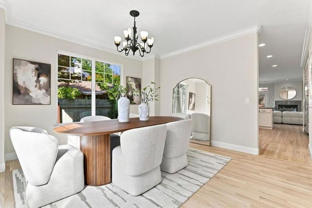 3855 Magnolia Drive, Palo Alto, CA 94306