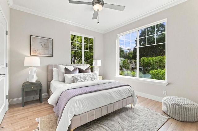 3855 Magnolia Drive, Palo Alto, CA 94306