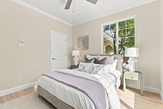 3855 Magnolia Drive, Palo Alto, CA 94306