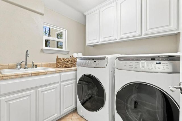 3855 Magnolia Drive, Palo Alto, CA 94306