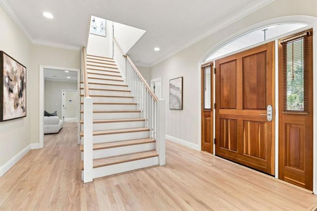 3855 Magnolia Drive, Palo Alto, CA 94306