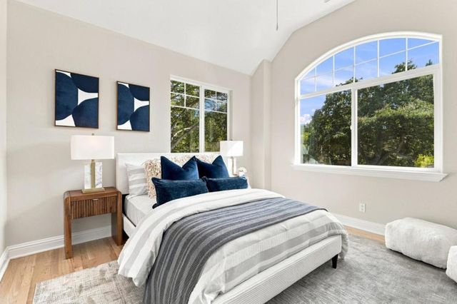 3855 Magnolia Drive, Palo Alto, CA 94306