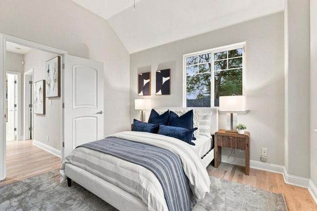 3855 Magnolia Drive, Palo Alto, CA 94306