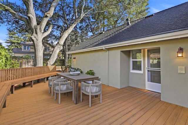3855 Magnolia Drive, Palo Alto, CA 94306