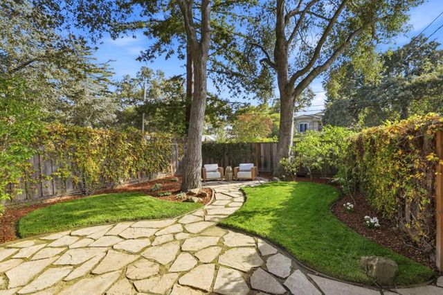 3855 Magnolia Drive, Palo Alto, CA 94306