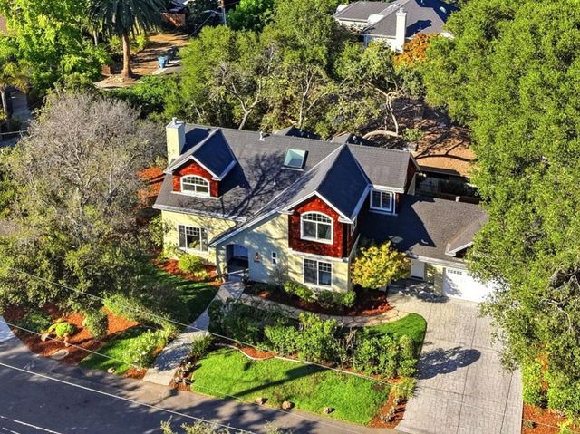 3855 Magnolia Drive, Palo Alto, CA 94306