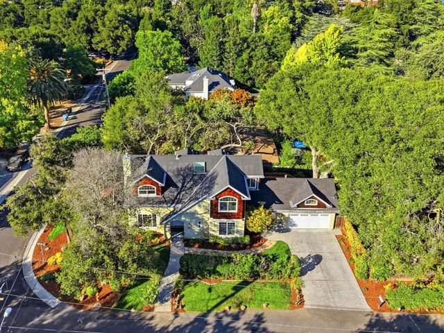 3855 Magnolia Drive, Palo Alto, CA 94306