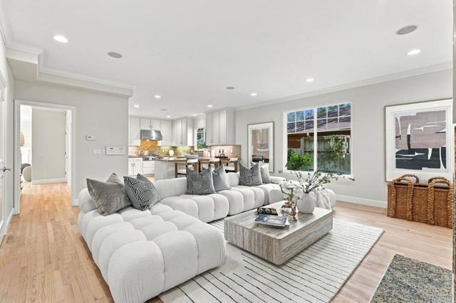 3855 Magnolia Drive, Palo Alto, CA 94306