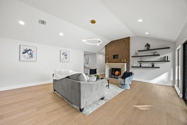 6143 Ella Lee Lane, Houston, TX 77057