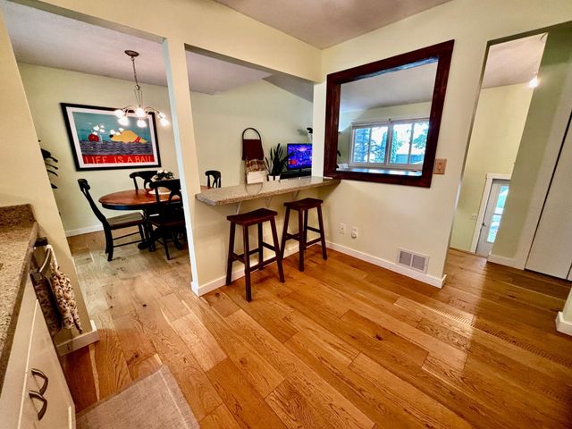 7020 Springhill Circle, Eden Prairie, MN 55346